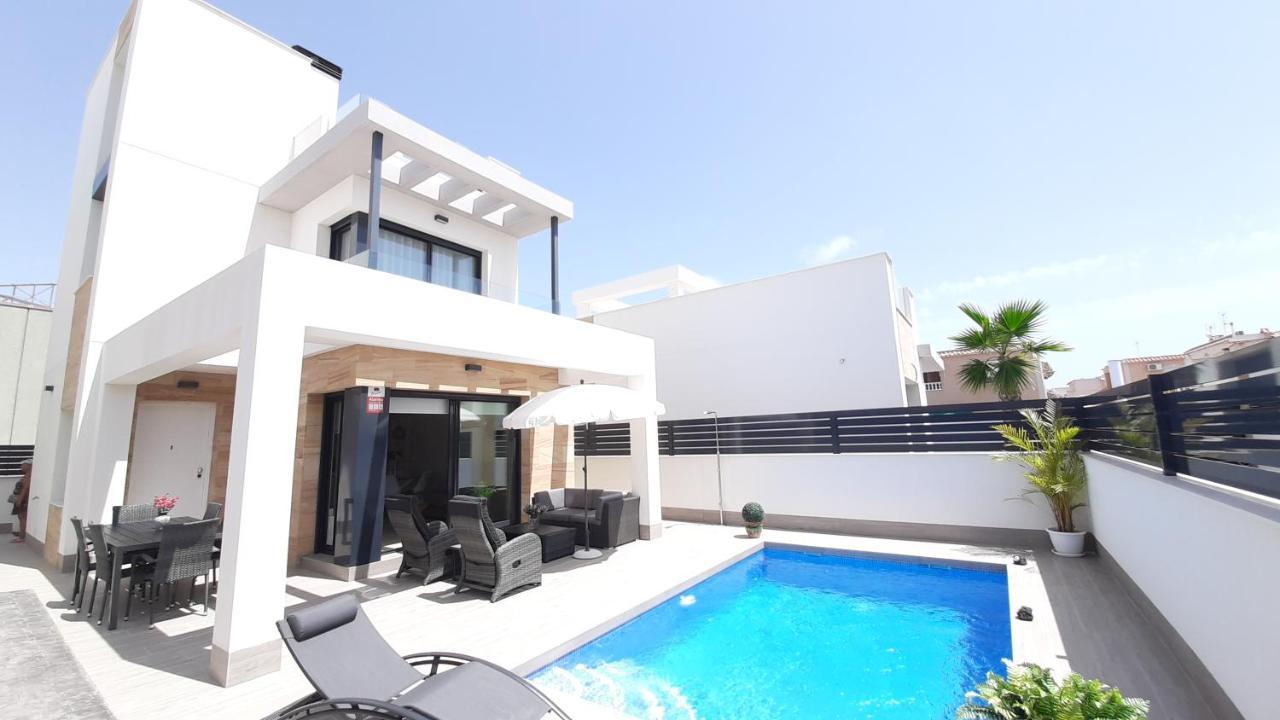 Villa Wilhelmina 托雷维耶哈 外观 照片